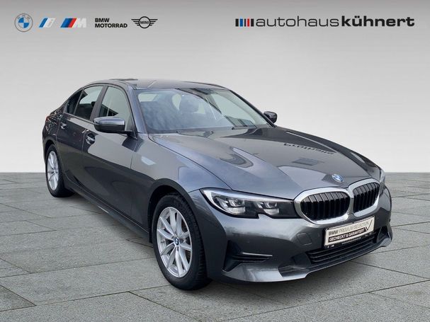 BMW 318i 115 kW image number 8