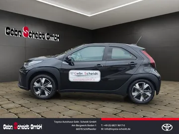 Car image 5