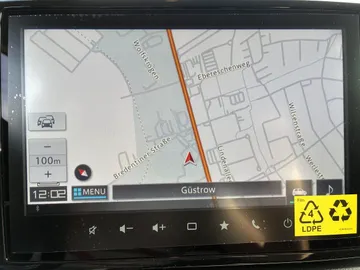 Car image 14