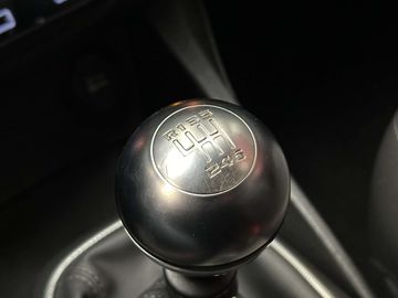 Car image 33