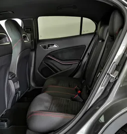 Car image 30