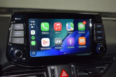 Car image 17