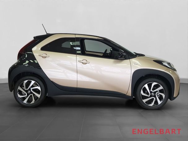 Toyota Aygo X 1.0 53 kW image number 2