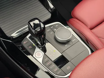 Car image 47
