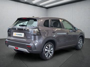 Car image 3