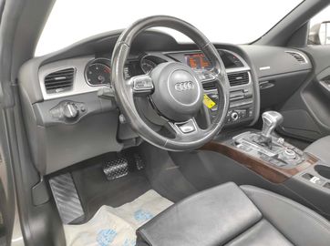 Car image 36