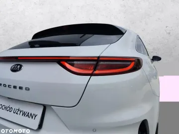 Car image 32