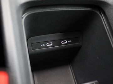 Car image 37