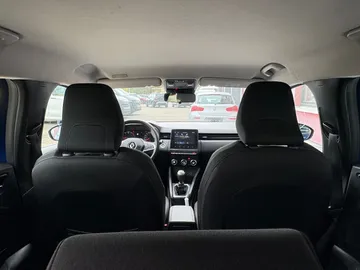 Car image 28