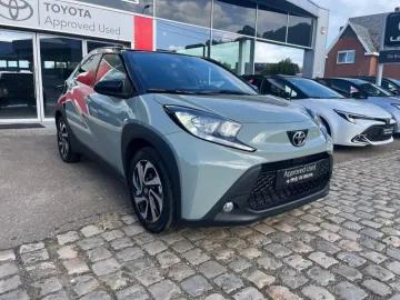 Car image 1
