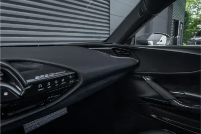 Car image 46