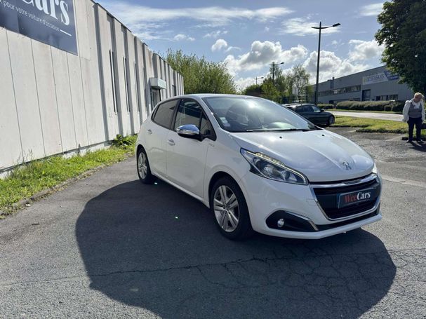 Peugeot 208 82 Style 60 kW image number 2