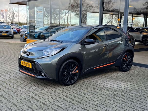 Toyota Aygo X 1.0 53 kW image number 6