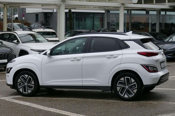 Hyundai Kona EV 150 kW image number 2