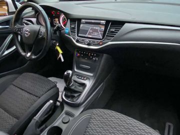 Car image 15