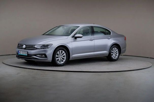 Volkswagen Passat 110 kW image number 1