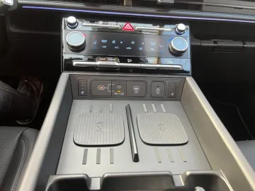 Car image 35