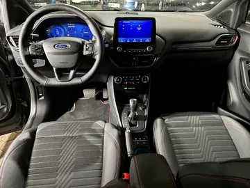 Car image 24