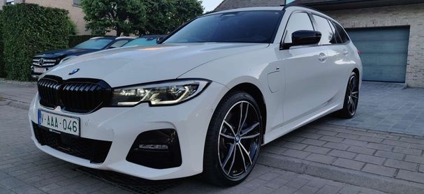 BMW 330 e Touring M Sport xDrive 215 kW image number 1