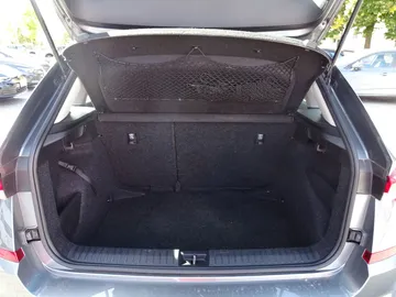 Car image 28