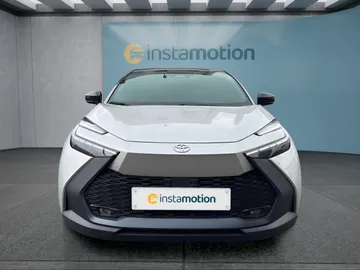 Car image 4