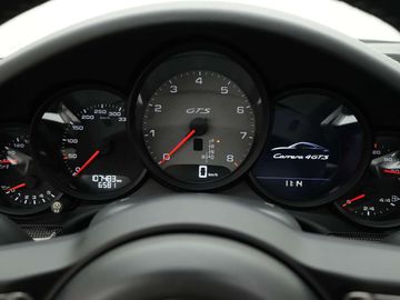 Car image 33