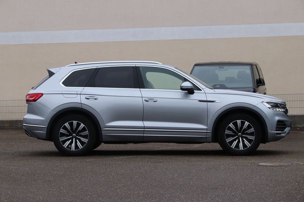 Volkswagen Touareg 3.0 TSI eHybrid 4Motion 280 kW image number 6