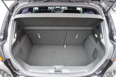 Car image 31