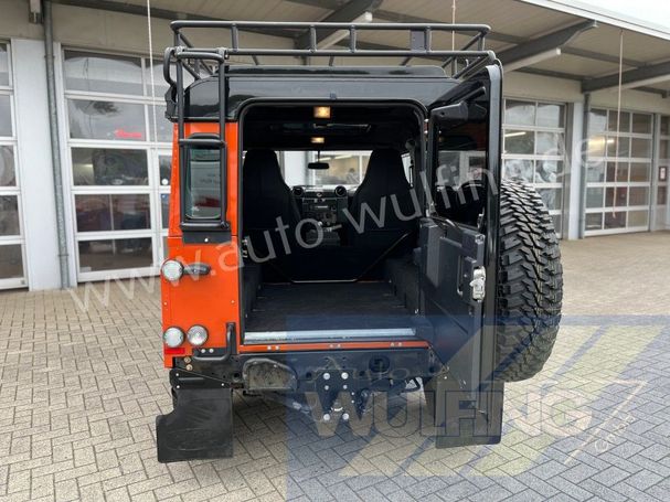 Land Rover Defender SE 110 kW image number 13