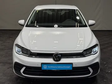 Car image 26