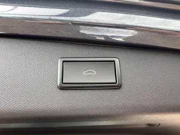 Car image 50