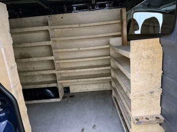 Car image 34