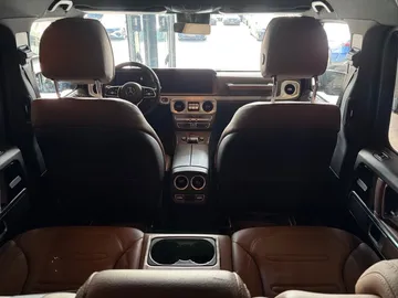 Car image 28
