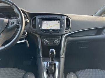 Car image 14