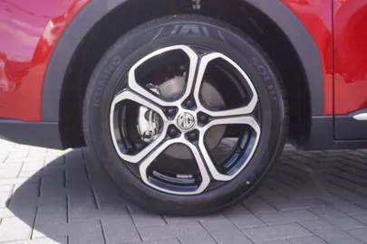 Car image 30
