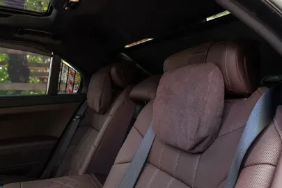 Car image 28