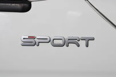 Car image 26