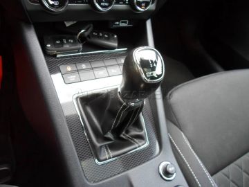 Car image 37