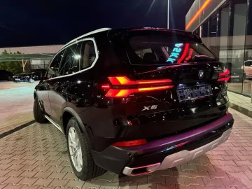 Car image 37