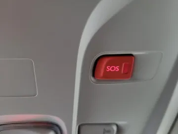 Car image 32