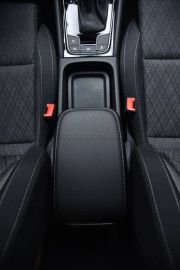 Car image 37