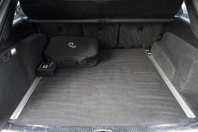 Car image 50