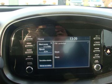 Car image 13