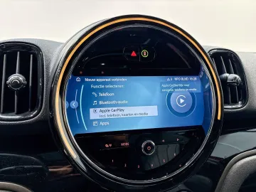 Car image 29