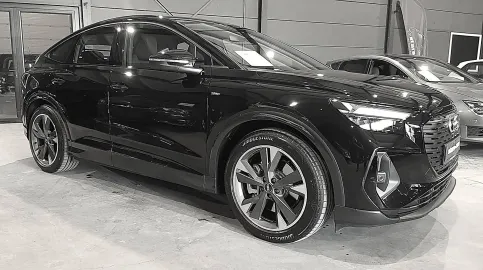 Car image 32