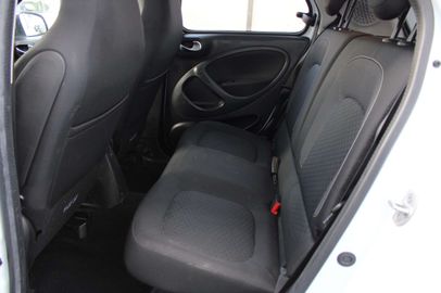 Car image 41