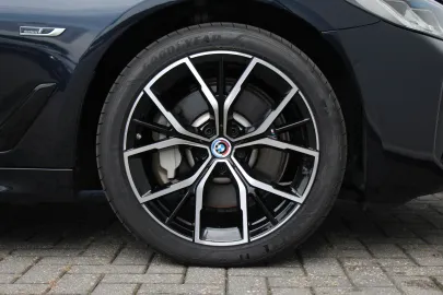 Car image 36