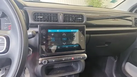 Car image 22