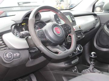 Car image 14