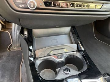 Car image 32